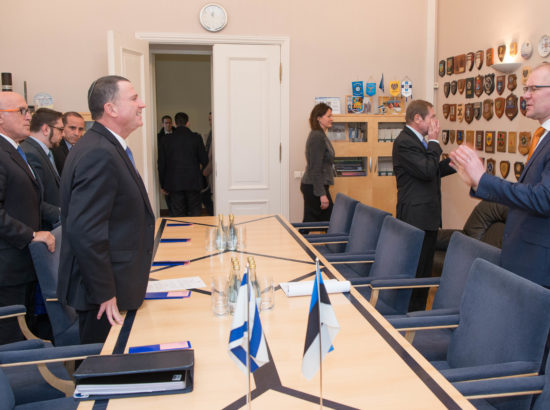 Riigikaitsekomisjoni esimees Hannes Hanso kohtus Iisraeli parlamendi Knesseti esimehe Yuli-Yoel Edelsteiniga, 12. jaanuar 2017